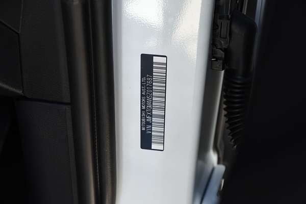 2025 Mitsubishi Outlander ES ZM thumb-20