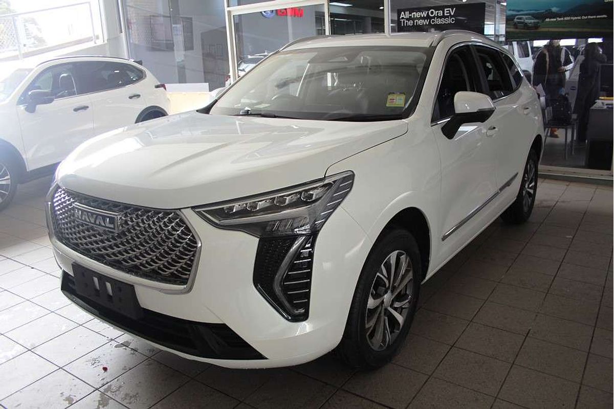 Jolion Facelift Luxury Petrol Auto 4x2