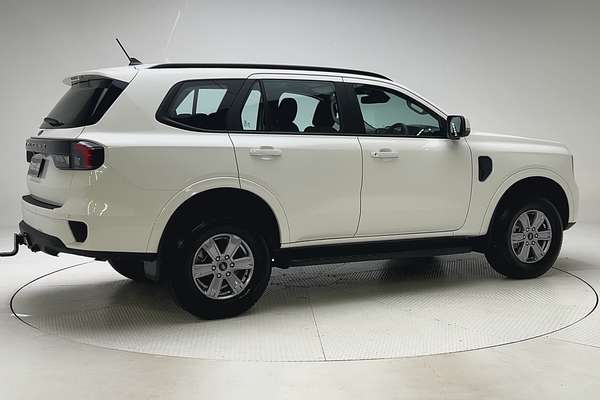 2024 Ford Everest Ambiente 2.0L thumb-2