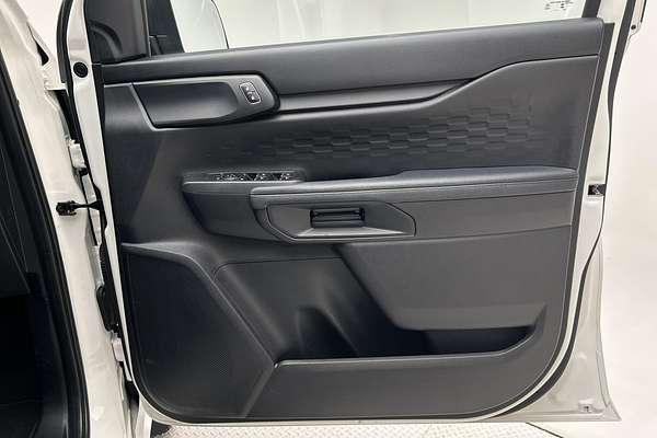 2024 Ford Everest Ambiente 2.0L thumb-18