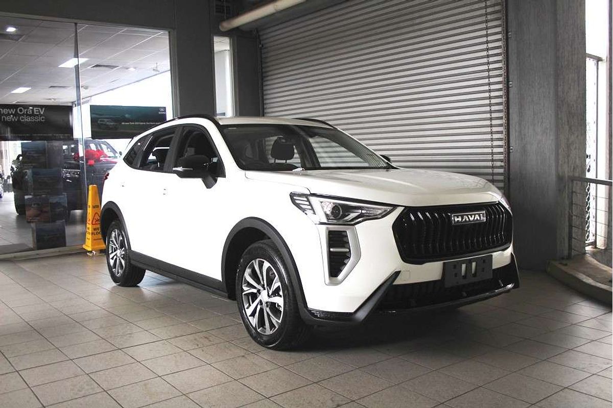 Jolion Facelift Premium Petrol Auto 4x2