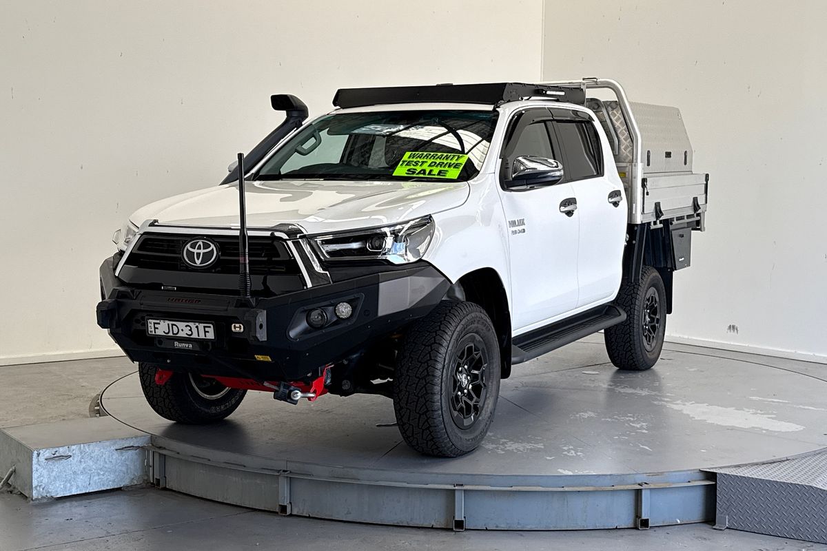 2023 Toyota Hilux SR5 + PREMIUM INTERIOR (4x4) GUN126R 4X4