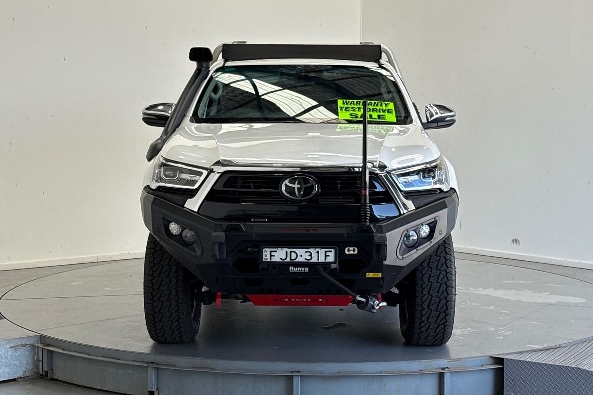 2023 Toyota Hilux SR5 + PREMIUM INTERIOR (4x4) GUN126R 4X4