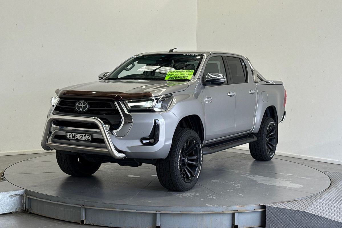 2021 Toyota Hilux SR5 (4x4) GUN126R FACELIFT 4X4