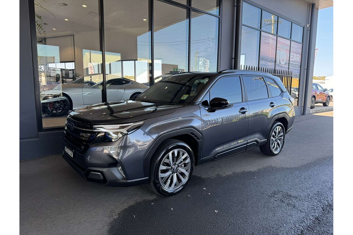 2025 Subaru Forester Hybrid Touring S6