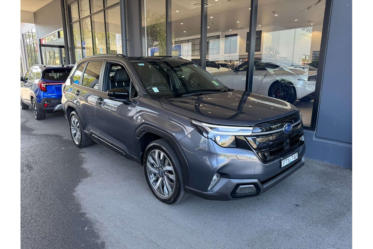 2025 Subaru Forester Hybrid Touring S6