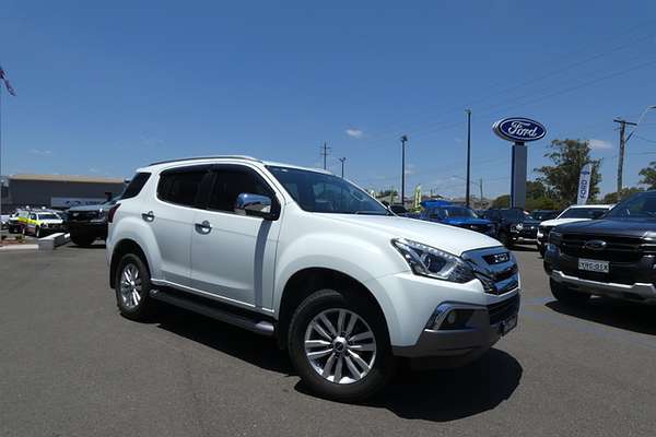 2017 Isuzu MU-X LS-T