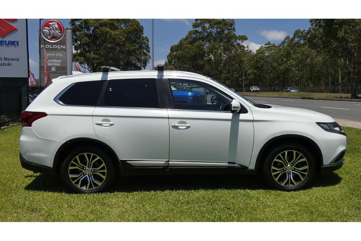 2016 Mitsubishi Outlander LS Safety Pack ZK