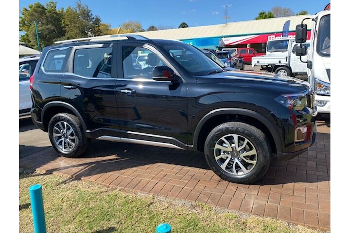 2025 Mahindra Scorpio Z8L+