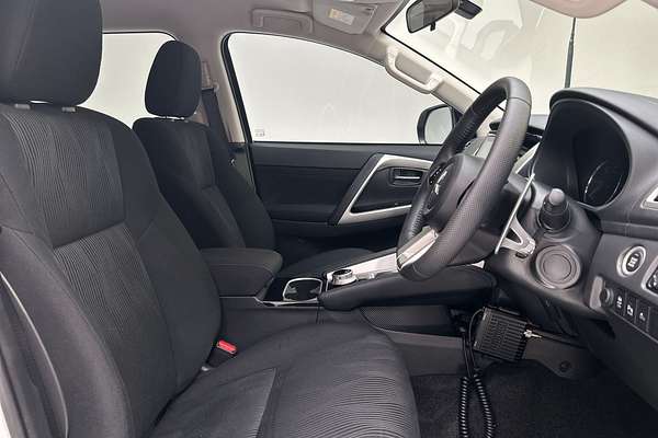 2024 Mitsubishi Pajero Sport GLX QG thumb-12