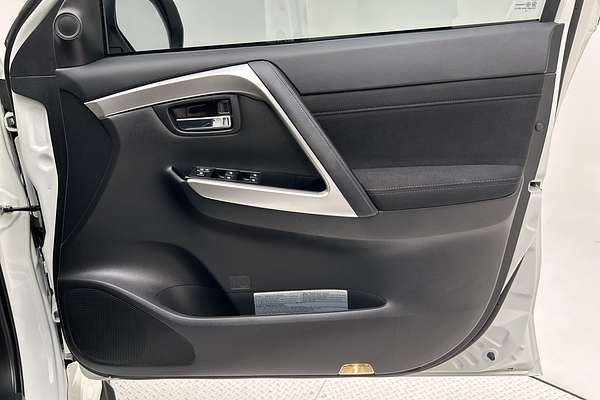 2024 Mitsubishi Pajero Sport GLX QG thumb-18