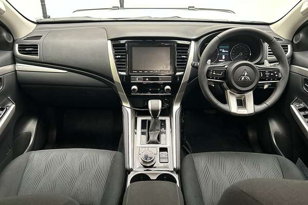 2024 Mitsubishi Pajero Sport GLX QG thumb-19