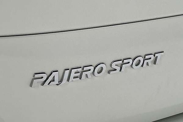 2024 Mitsubishi Pajero Sport GLX QG thumb-21