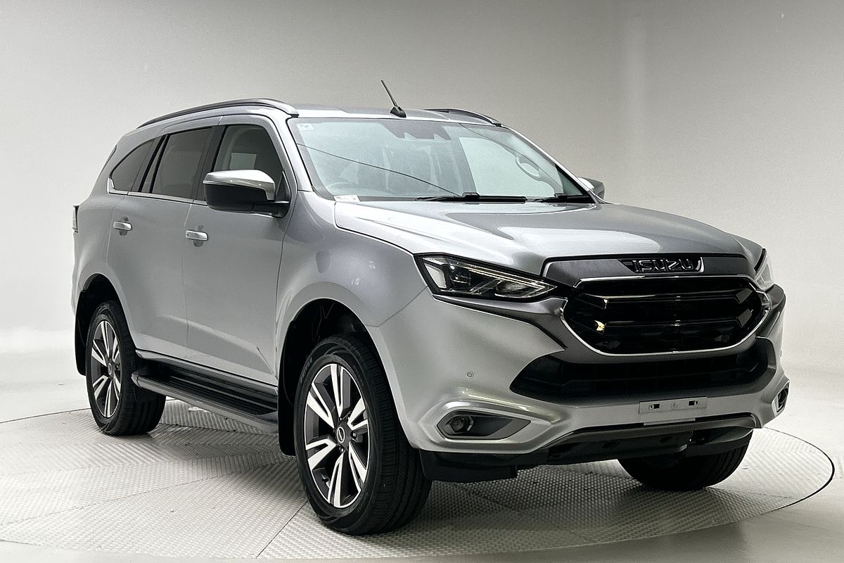 2022 Isuzu MU-X LS-T