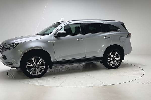 2022 Isuzu MU-X LS-T thumb-3