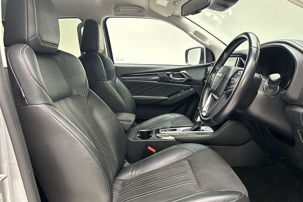 2022 Isuzu MU-X LS-T thumb-12