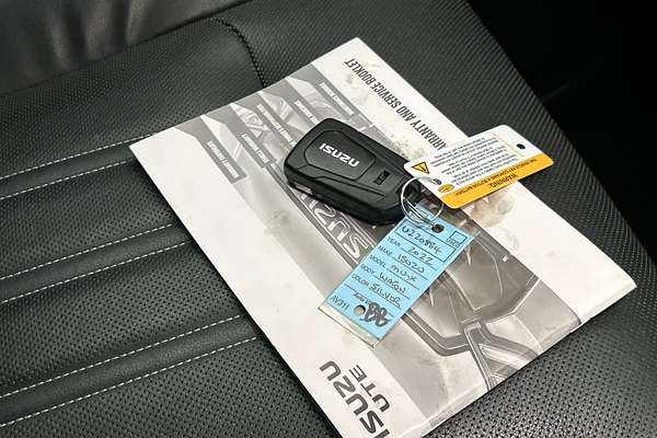 2022 Isuzu MU-X LS-T thumb-22