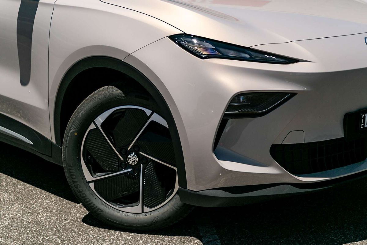 2025 MG MGS5 EV Essence 62 ZS3EM