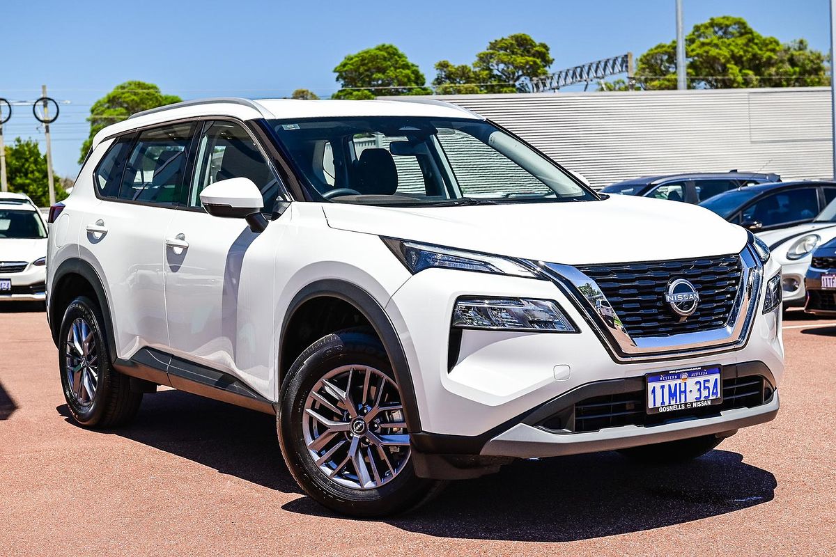 2024 Nissan X-TRAIL ST T33