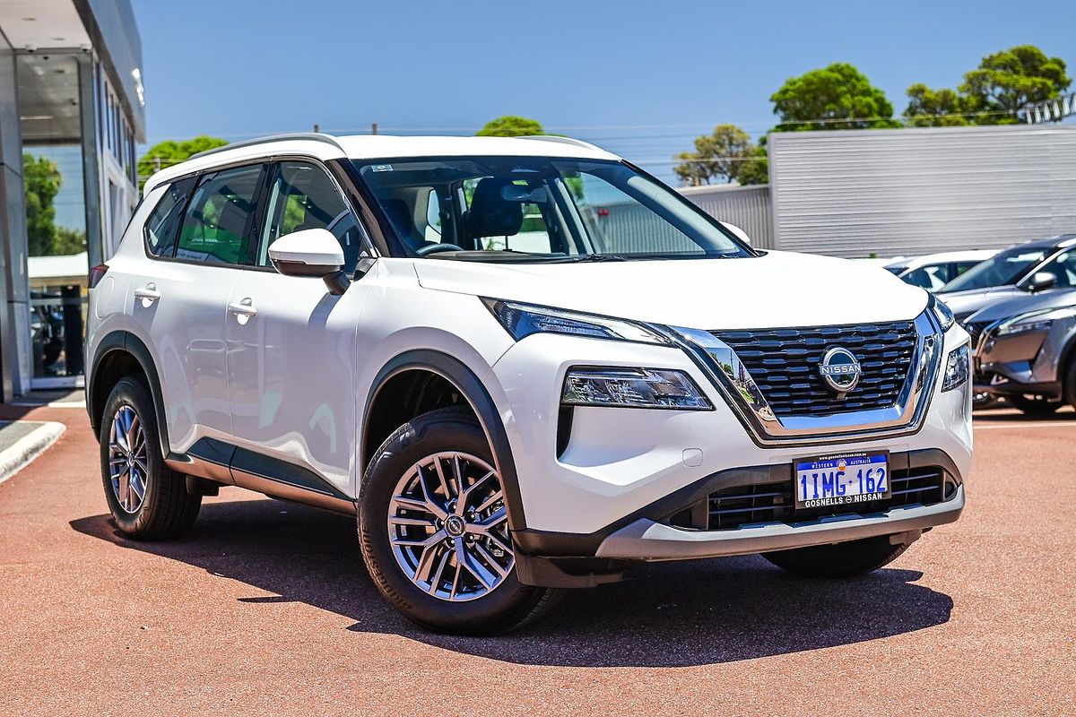 2024 Nissan X-TRAIL ST T33