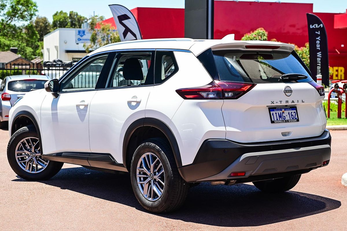 2024 Nissan X-TRAIL ST T33