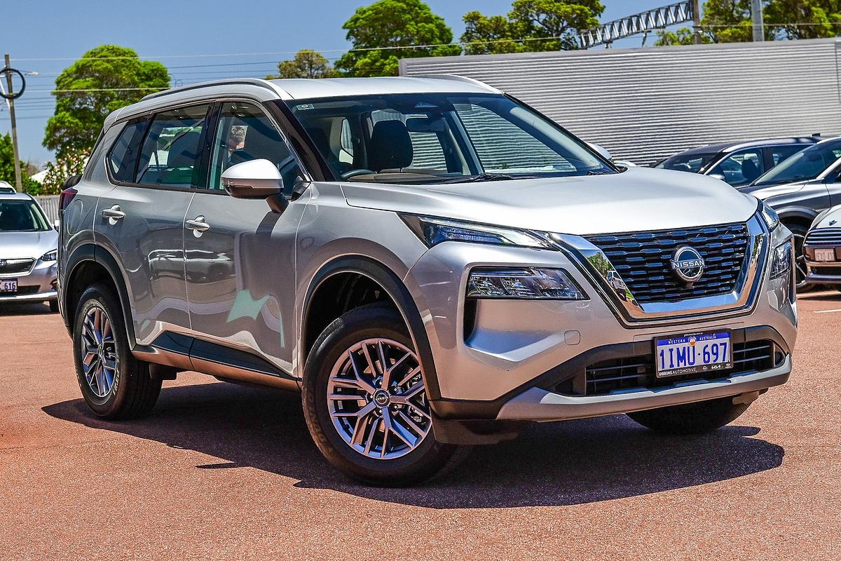 2025 Nissan X-TRAIL ST T33