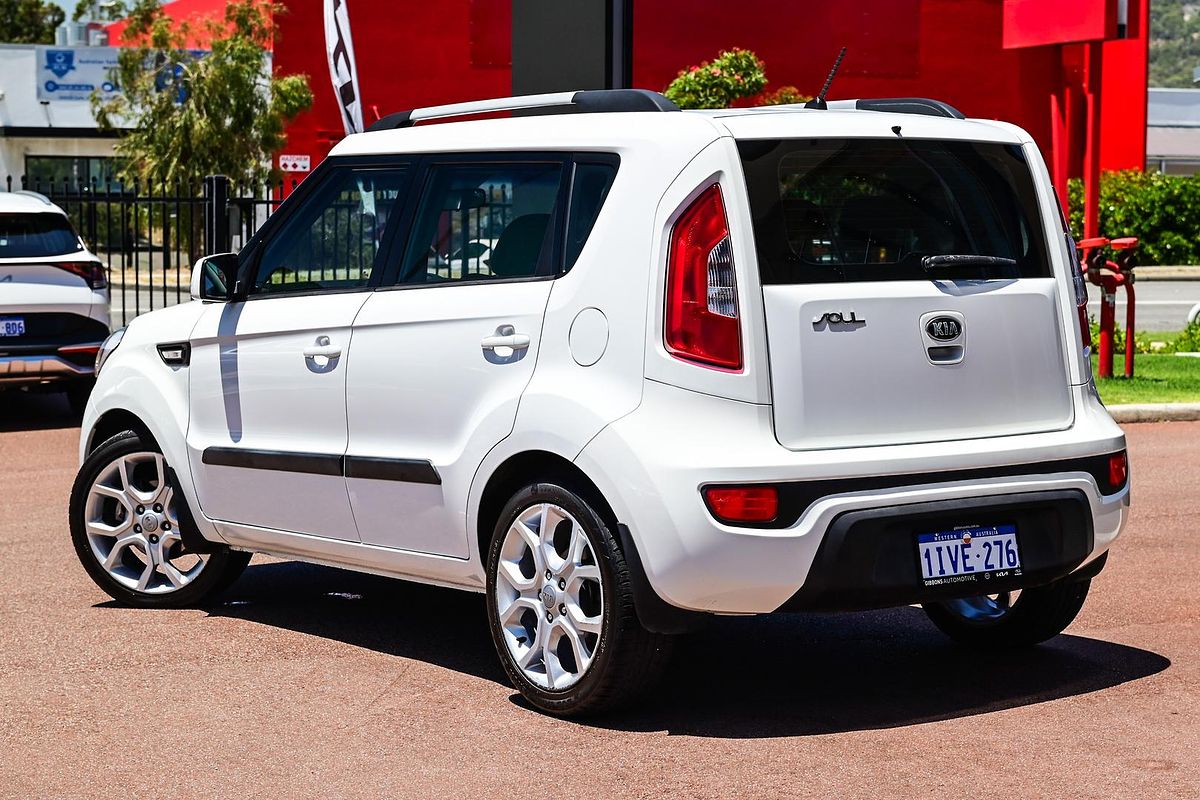 2013 Kia Soul + AM