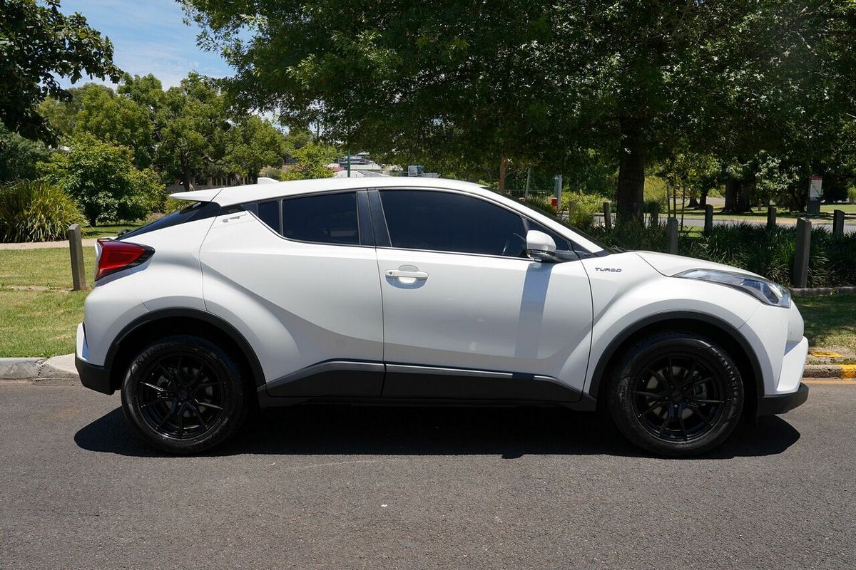 2018 Toyota C-HR NGX10R