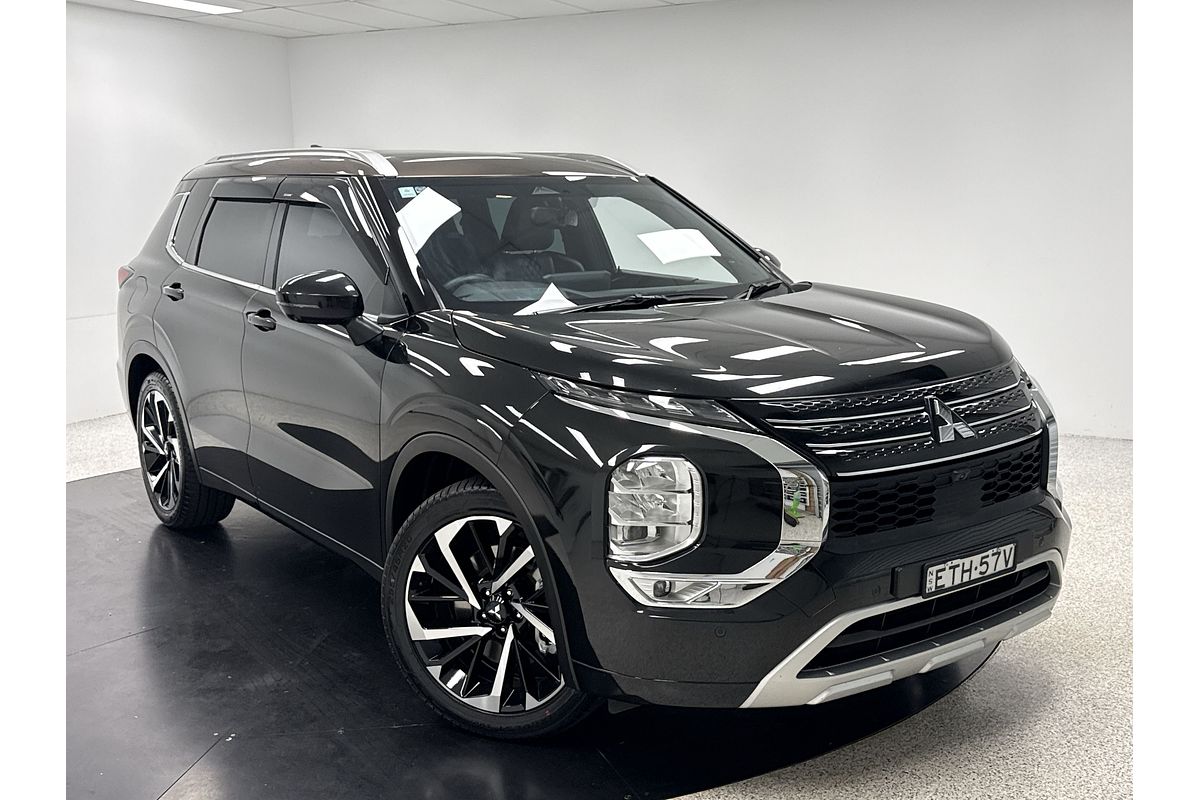 2022 Mitsubishi Outlander Exceed ZM