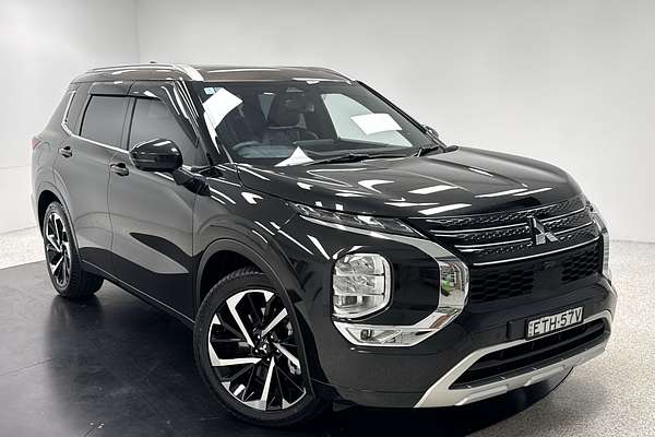 2022 Mitsubishi Outlander Exceed ZM