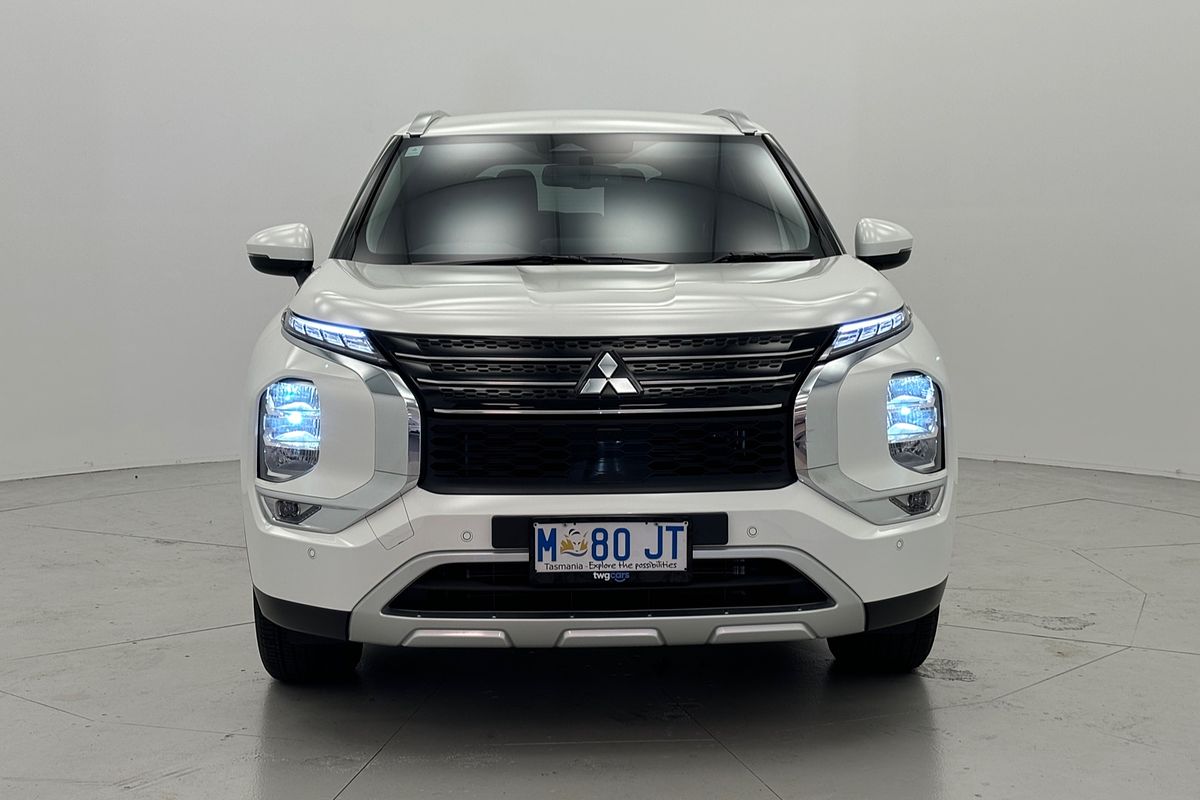 2024 Mitsubishi Outlander LS ZM