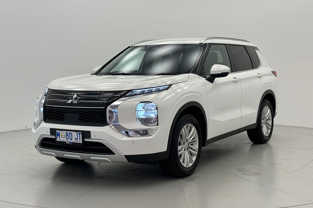 2025 Mitsubishi ZM Outlander LS 2.5L CVT 2WD 7ST 2025 Mitsubishi ZM Outlander LS 2.5L CVT 2WD 7ST