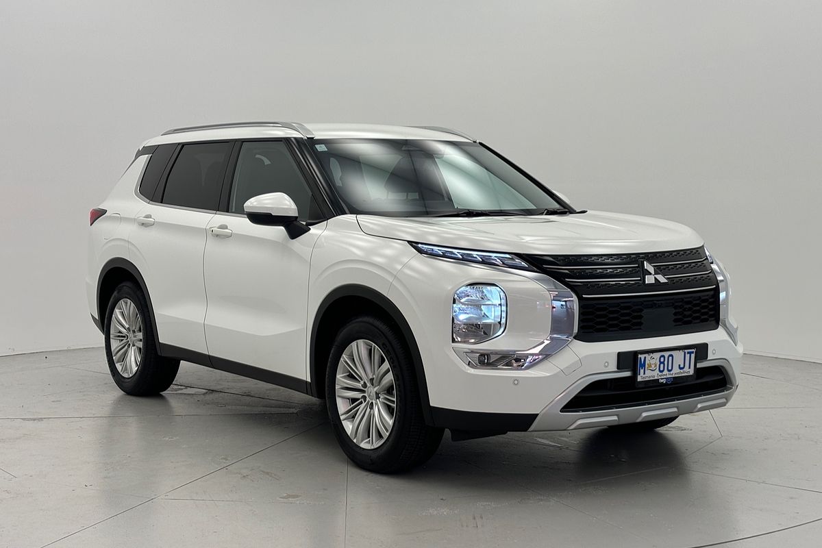 2025 Mitsubishi ZM Outlander LS 2.5L CVT 2WD 7ST 2025 Mitsubishi ZM Outlander LS 2.5L CVT 2WD 7ST