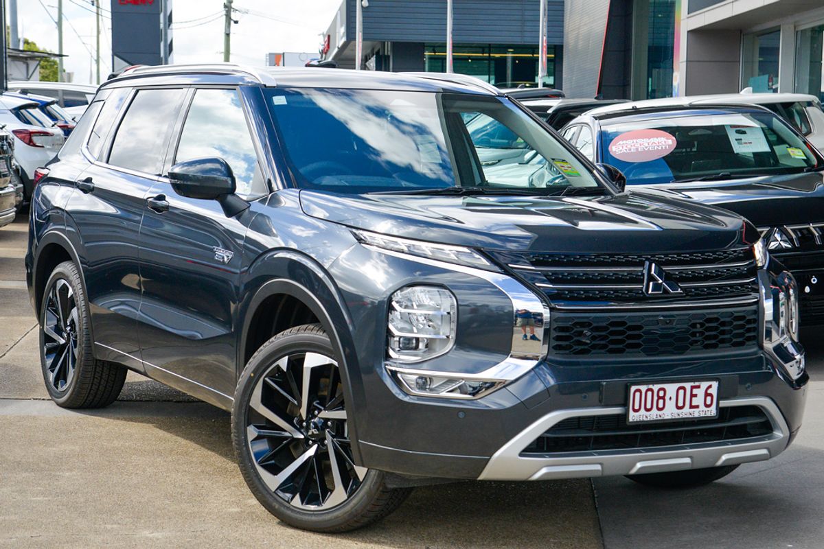 2024 Mitsubishi Outlander PHEV Exceed ZM