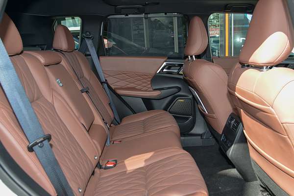 2025 Mitsubishi Outlander Exceed Tourer ZM thumb-8