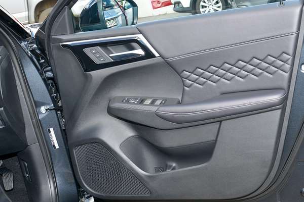 2024 Mitsubishi Outlander PHEV GSR ZM thumb-15