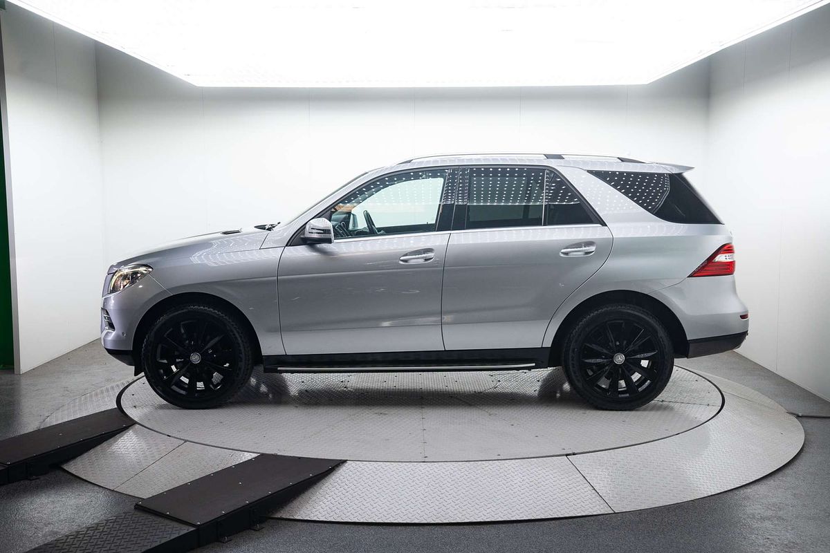 2012 Mercedes-Benz M-Class ML350 BlueTEC W166