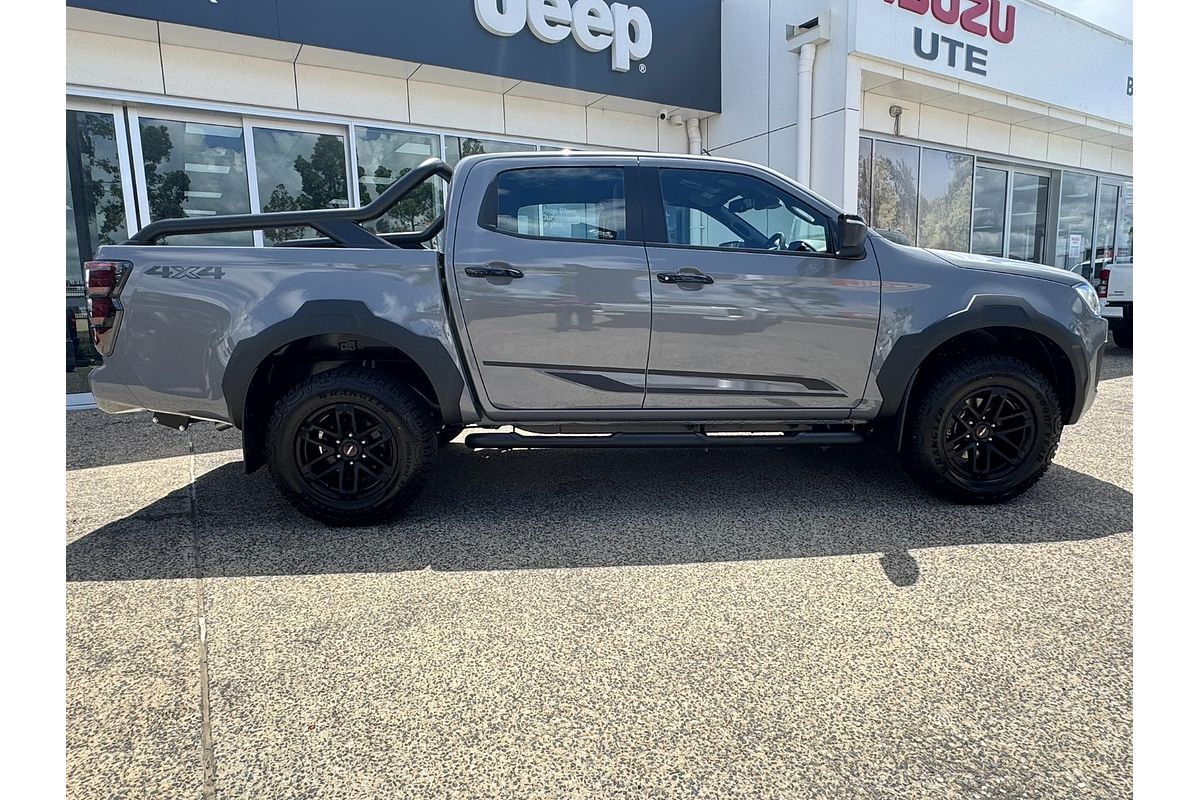2025 Isuzu D-MAX BLADE 4X4