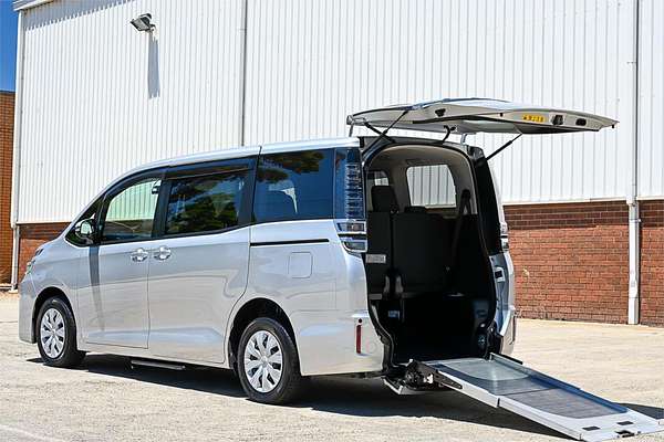 2019 Toyota Voxy Welcab ZRR85
