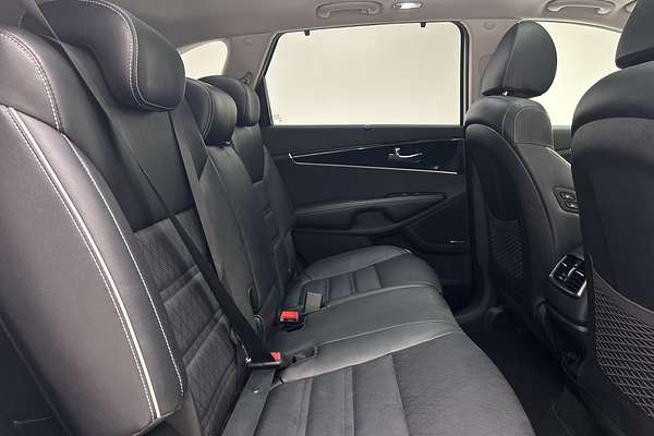 2018 Kia Sorento GT-Line UM thumb-11