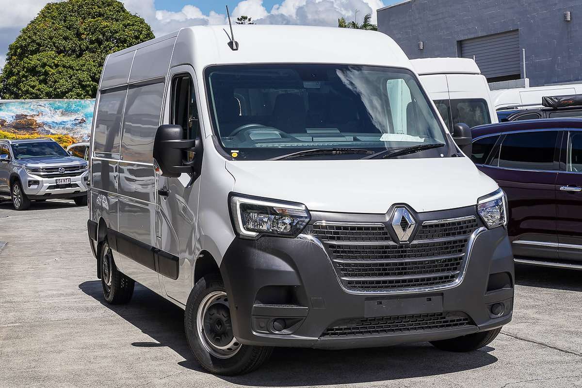 2024 Renault Master Pro 110kW X62 Phase 2 MWB Mid Roof