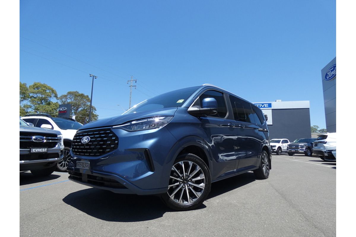 2025 Ford Tourneo Titanium X AV SWB