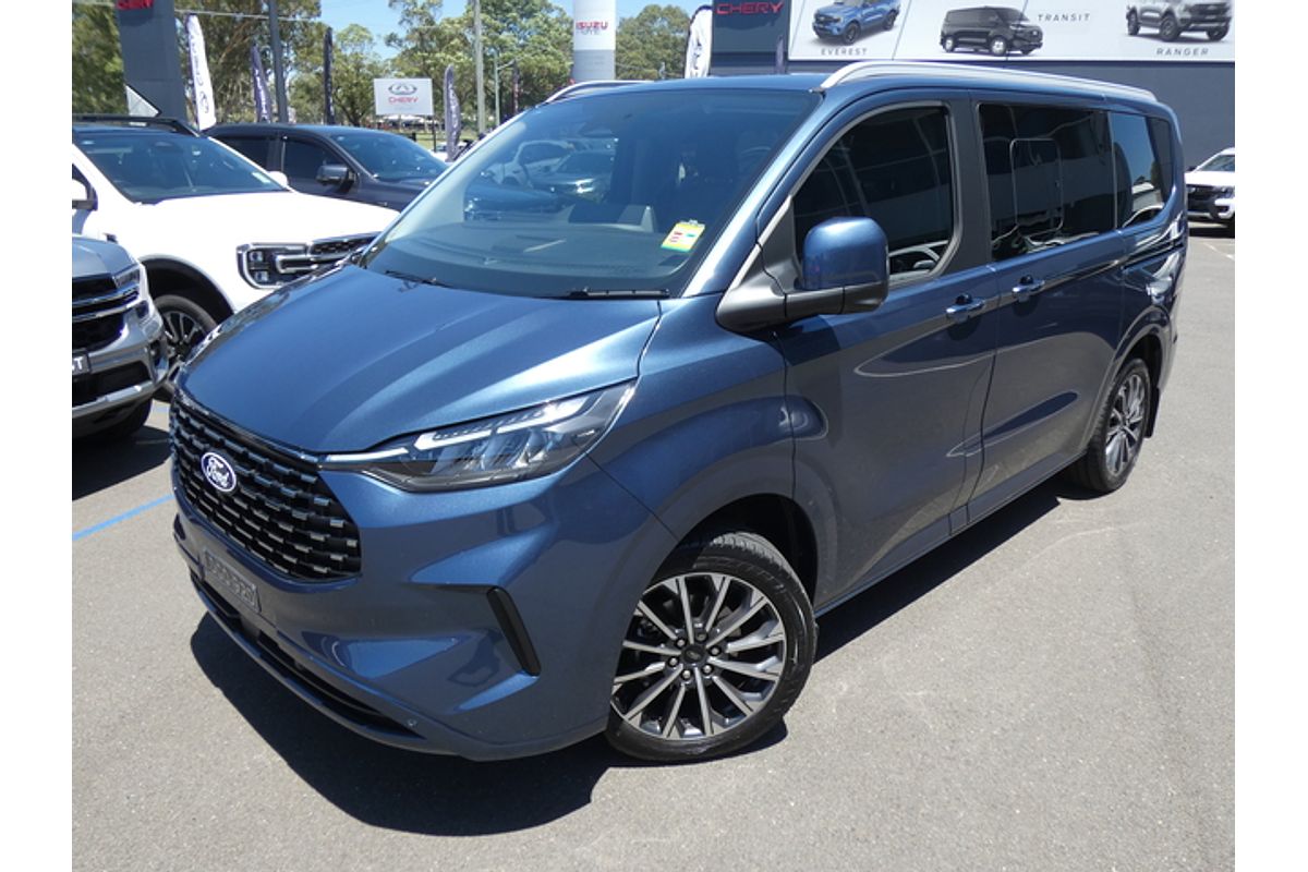 2025 Ford Tourneo Titanium X AV SWB