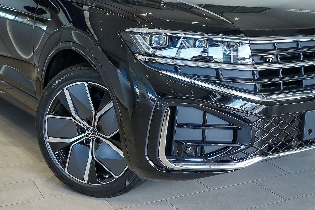 2025 Volkswagen Touareg 210TDI R-Line RC