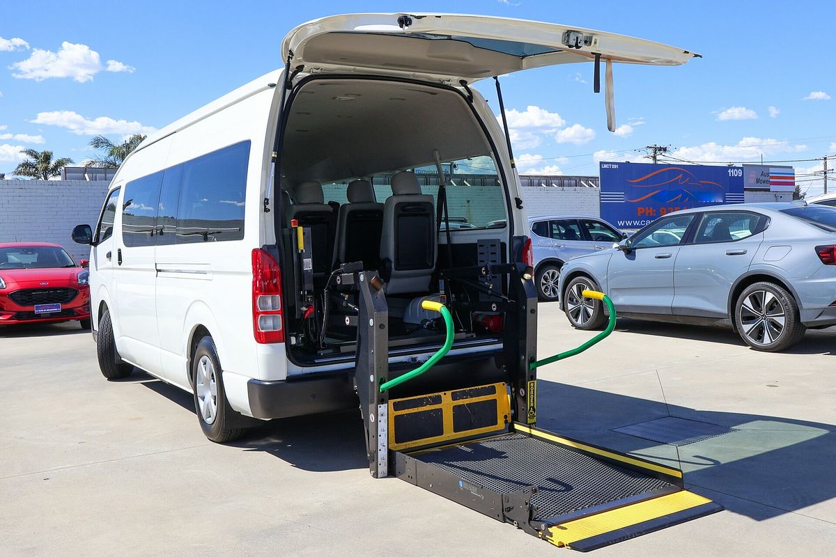 2016 Toyota Hiace Commuter TRH223R ELWB High Roof