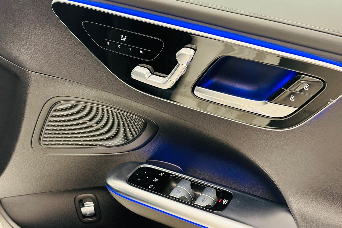 2023 Mercedes-benz C300 MHEV 9 SP AUTOMATIC G-TRONIC 4D SEDAN T4 