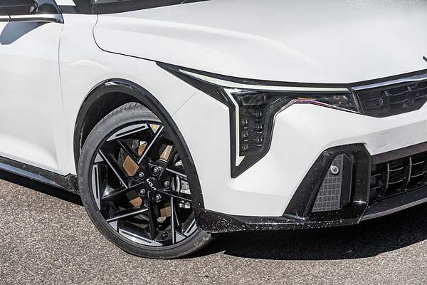 2025 Kia K4 GT-Line CL4m