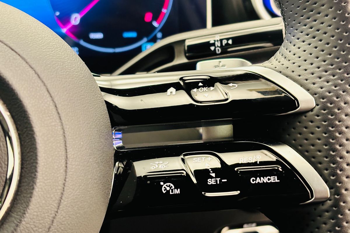 2023 Mercedes-benz C300 MHEV 9 SP AUTOMATIC G-TRONIC 4D SEDAN T4 