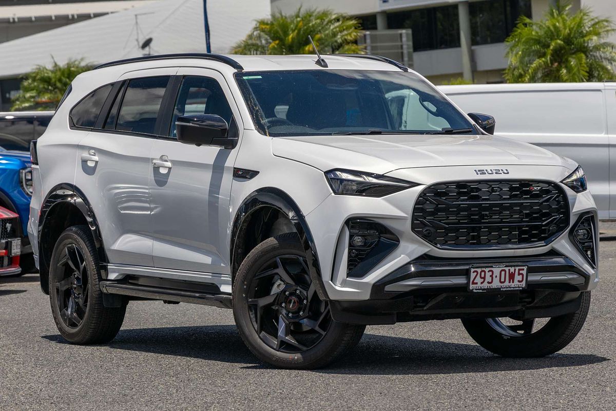 2025 Isuzu MU-X X-TERRAIN