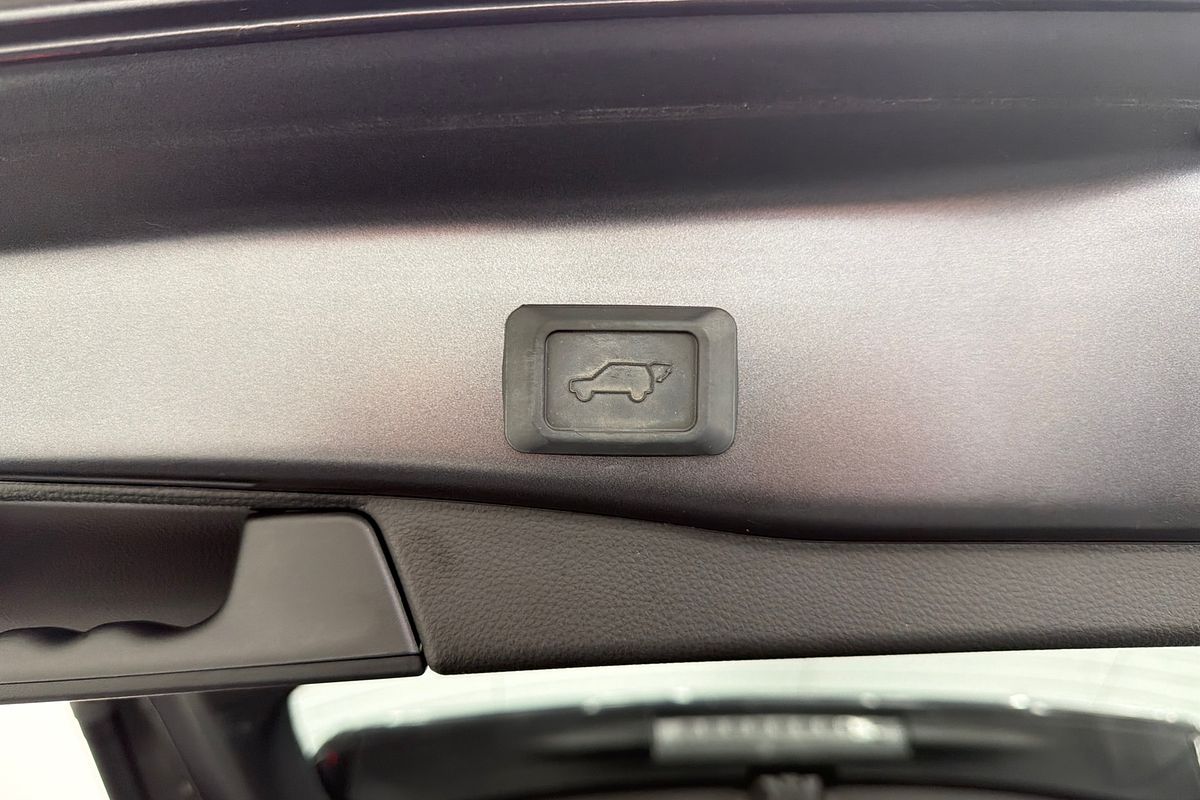 2022 Toyota RAV4 Cruiser AXAH54R